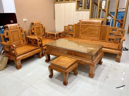 Sofa đục chiện